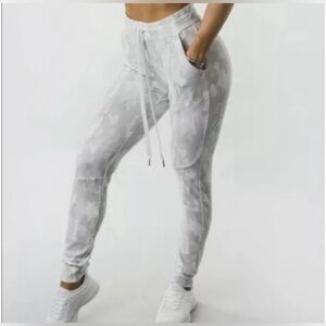 Buff Bunny camo joggers